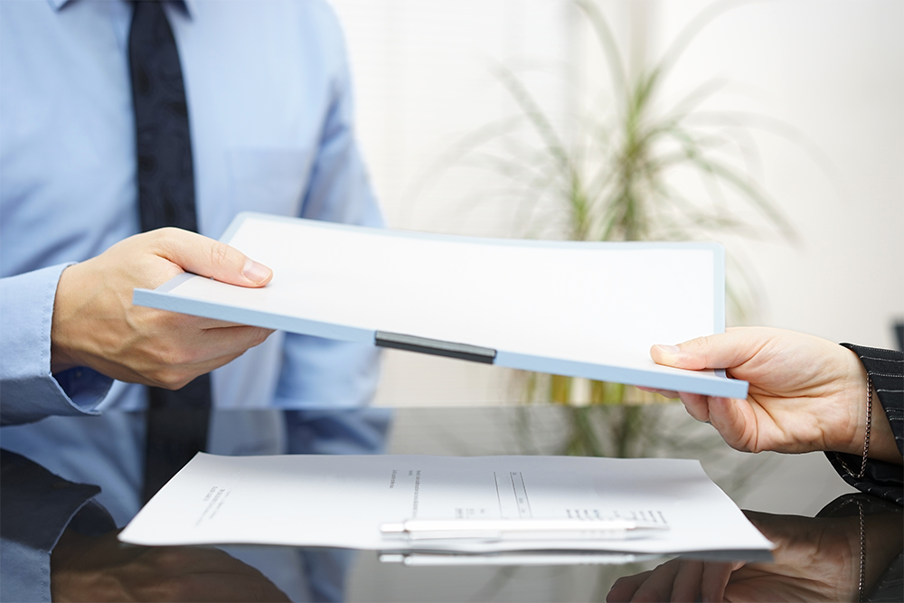 What to Include In a Contract between Employer and Employee