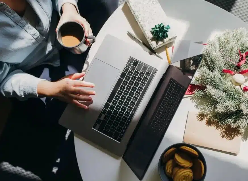 Hiring for the Holidays: How to Fill Seasonal Roles Efficiently